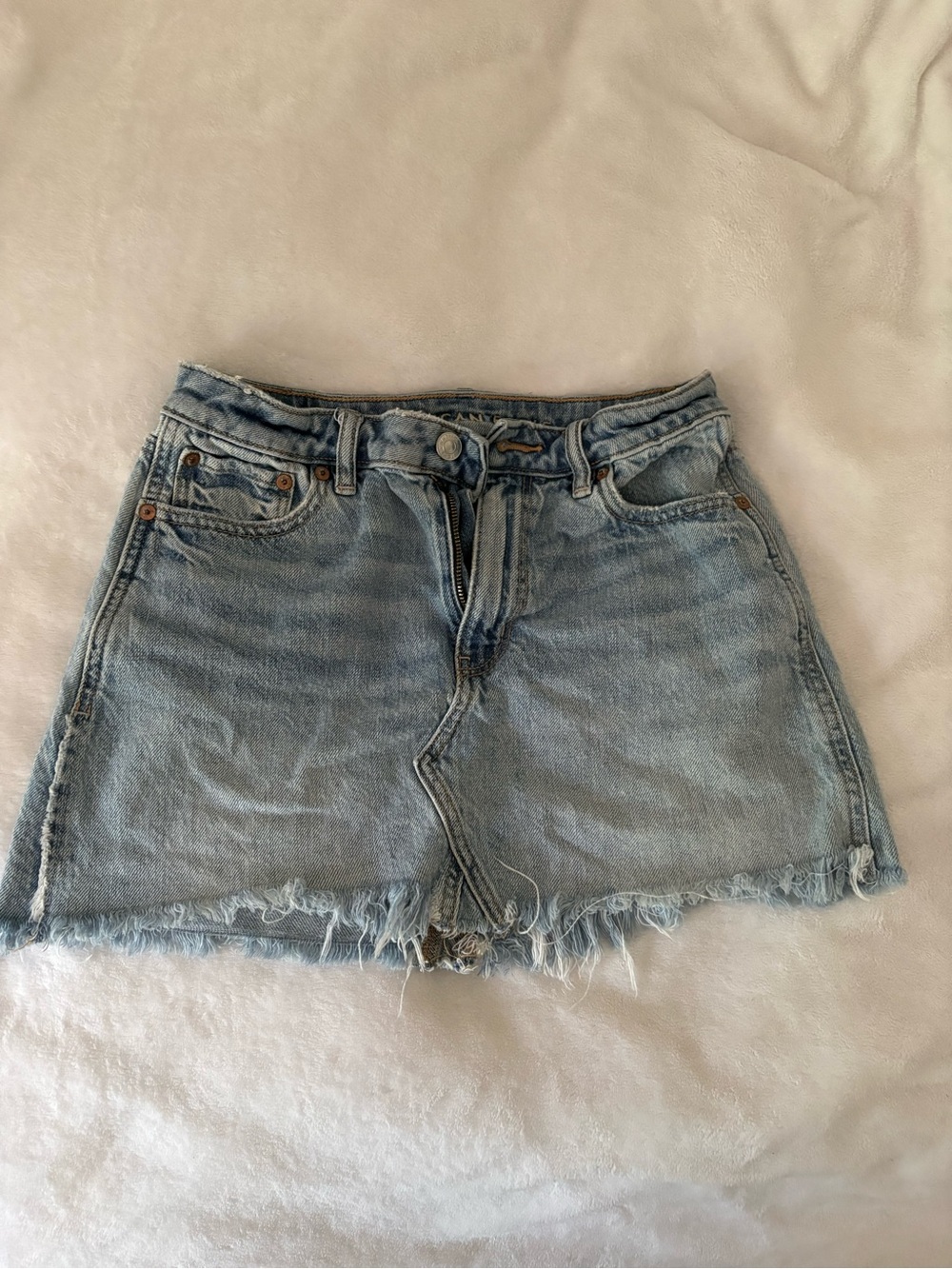 American Eagle Light Blue Denim Frayed Hem Skirt